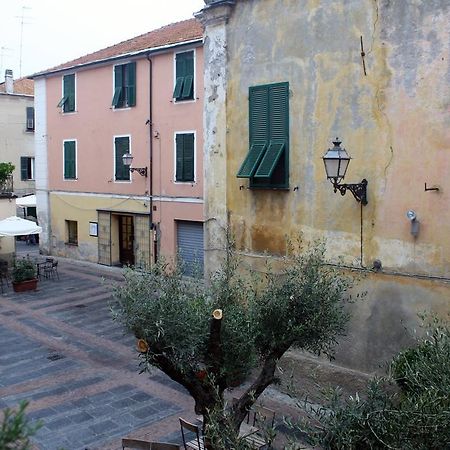 La Dimora Del Conte Bracco B. Hotel Albenga Exterior photo