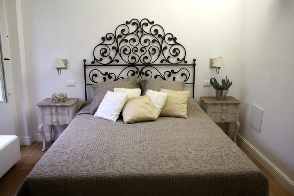 La Dimora Del Conte Bracco B. Hotel Albenga Room photo