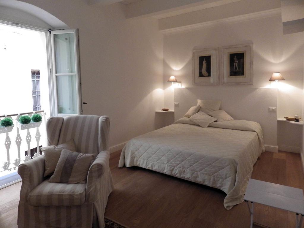 La Dimora Del Conte Bracco B. Hotel Albenga Room photo